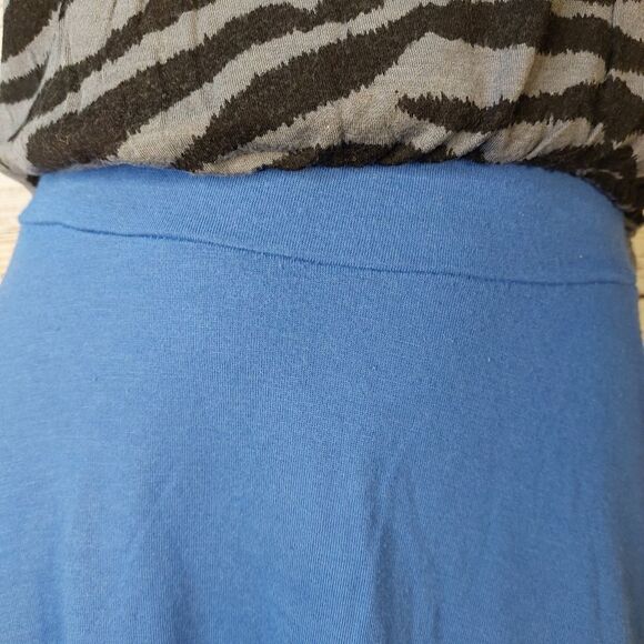 Woman's High-Low Blue Skirt sz Small - Picture 2 of 10